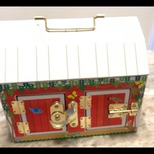 Melissa & Dana Latches Red Barn